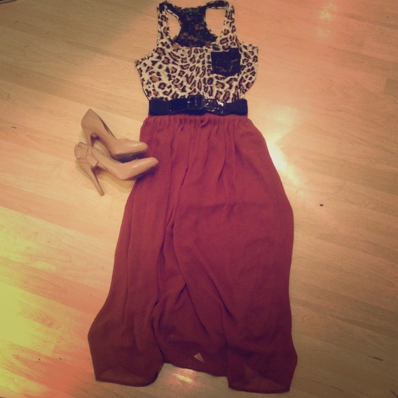 🔴Bundle for @mrsteee Brown midi skirt