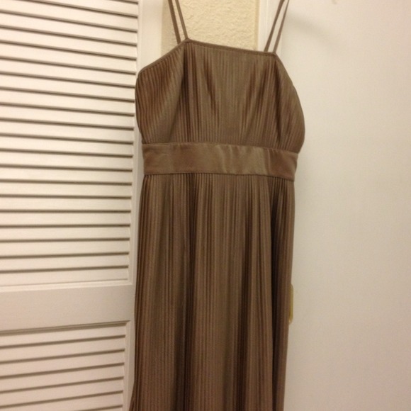 SOLD.Price Reduced!! NWOT Forever 21 S/P dress
