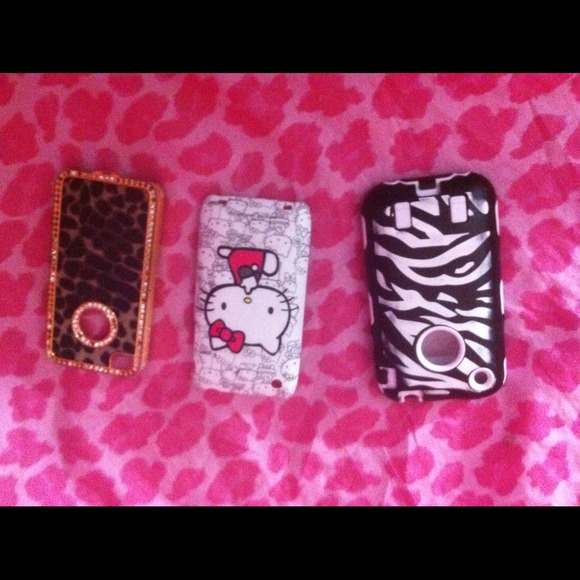 iPhone 3GS & the 4. $15 for all 3.