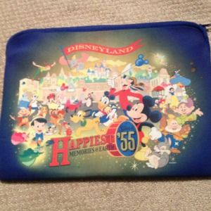 Reversible disney laptop cover