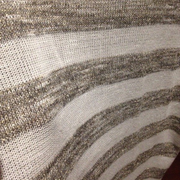 SOLD IN BUNDLE Top - Charming Charlie - Picture 3 of 4