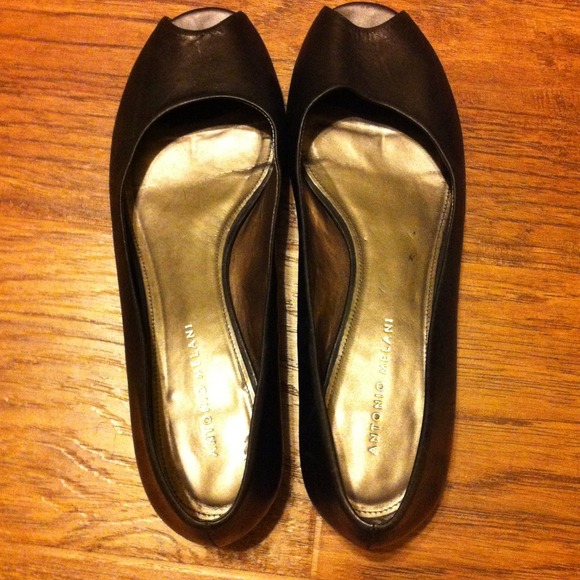 Antonio Melani black flats size 9