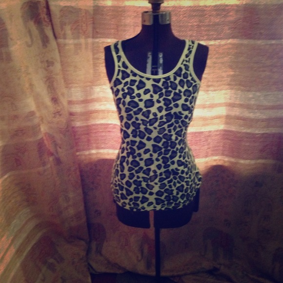 Leopard tank lime green