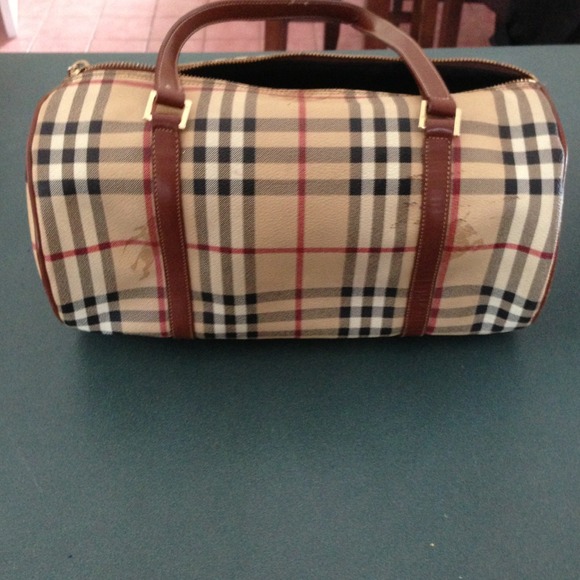 Authentic Burberry bag - Picture 1 of 4