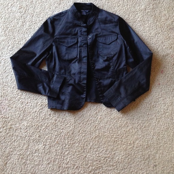 🌀SOLD IN BUNDLE🌀♦An amazingly cute jacket♦ - Picture 3 of 4