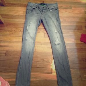 Super Skinny grey destructed jeans 💢Never Worn💢
