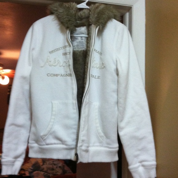 Aeropostale fur lined sweatshirt