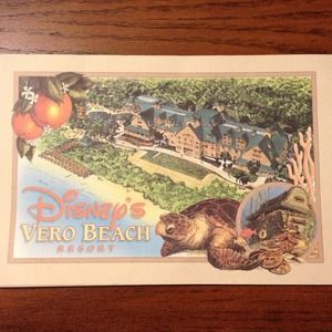 📫 2 Disney Vero Beach Resort Oversized Postcards