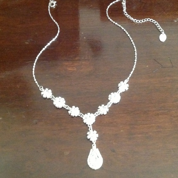 Formal Jewelry Set-SOLD - Picture 3 of 3