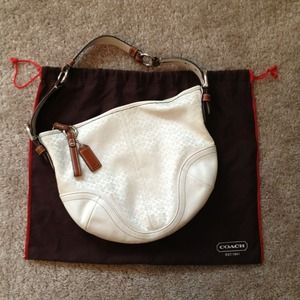 Authentic Coach Soho Signature Hobo