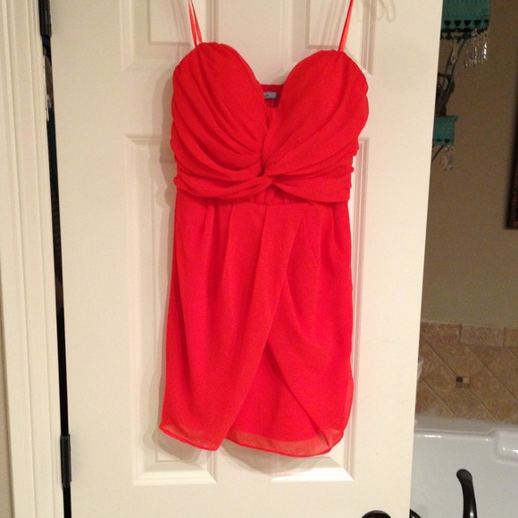NWT orange strapless dress
