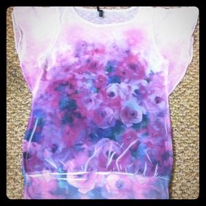 CUTE! Floral shirt!🌺