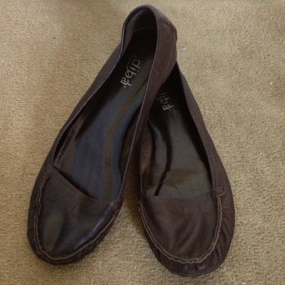 Dark brown leather upper