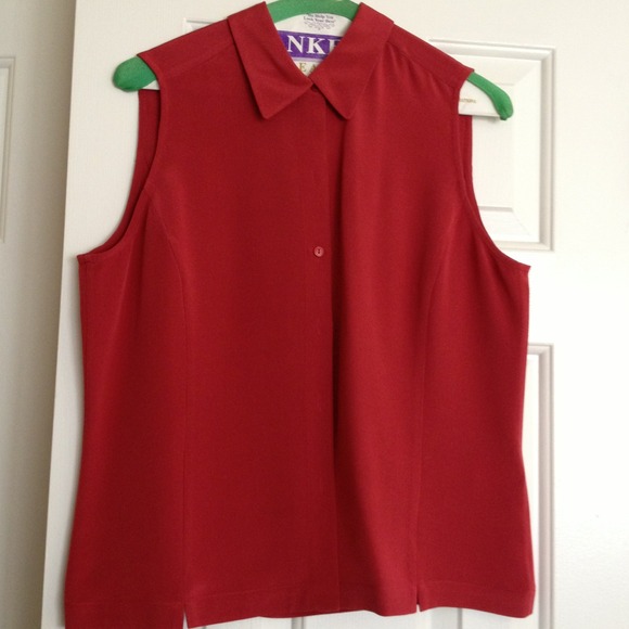 Skirts & shirt bundle - Picture 3 of 3