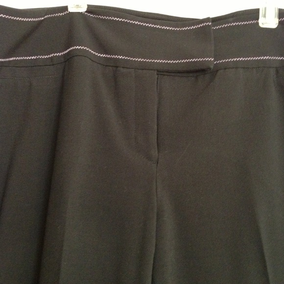 Black & lilac piping.pants suit - Picture 3 of 3