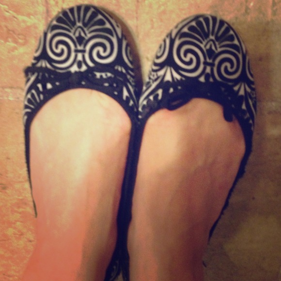----SOLD------Swirly flats