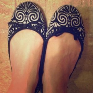 ----SOLD------Swirly flats