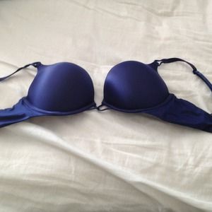 SOLD . Victoria secret push up bra navy blue