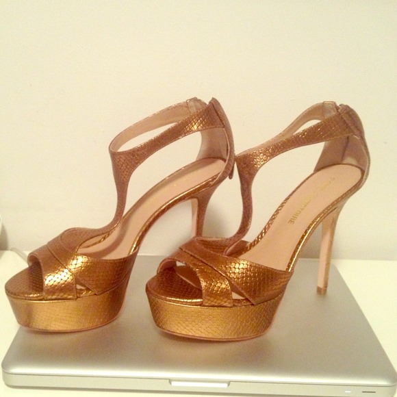 Brand New Pour La Victoire T-strap sandals