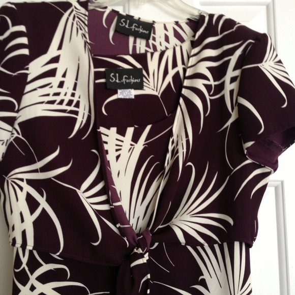 Purple & white jacket dress - Picture 2 of 3