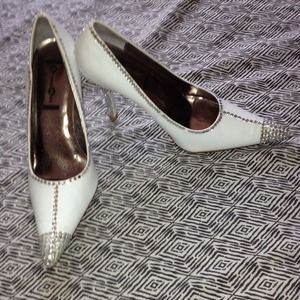 Custom made pumps