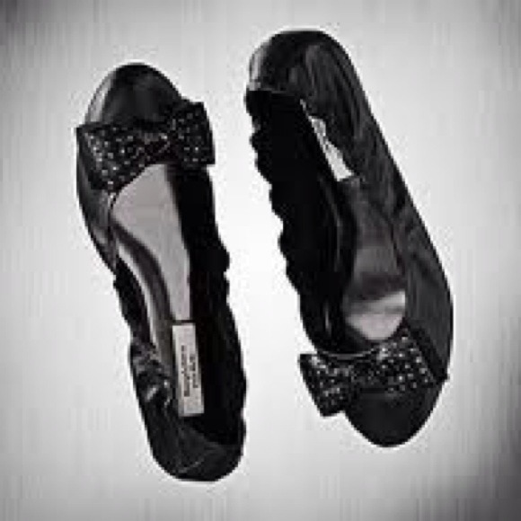 Simply Vera Wang Flats with Bow