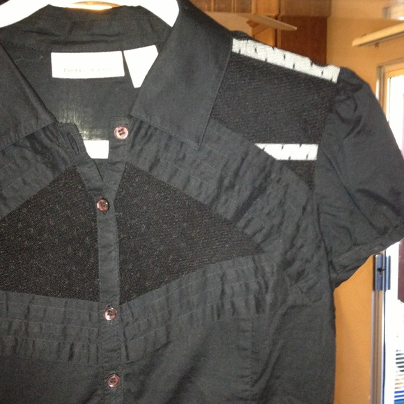 DKNY Blk Cotton and Swiss Dot Mesh Shirt. - Picture 2 of 4
