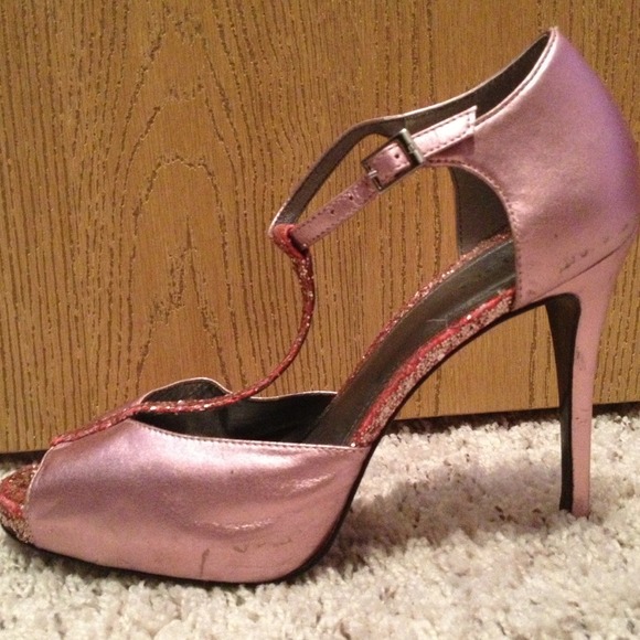 Bebe heels !