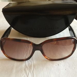 Authentic Marc Jacobs sunglasses. Model  #MMJ075/S
