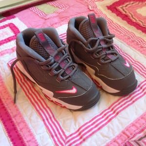 Toddler girl Nike shoes. Like brand new