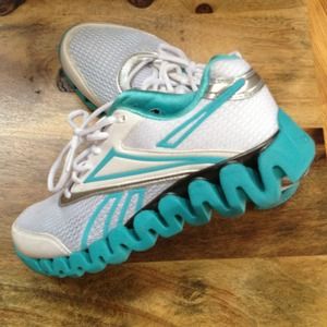 Brand new Reebok running shoes: For Maggie...