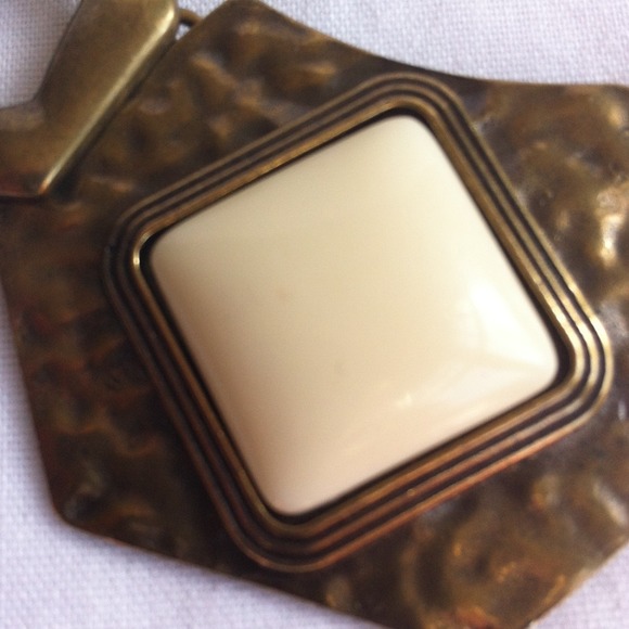 Bohme Antiqued Gold and Cream Necklace - Picture 2 of 2