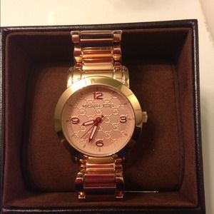 Micheal Kors Rose watch brand new worn twice