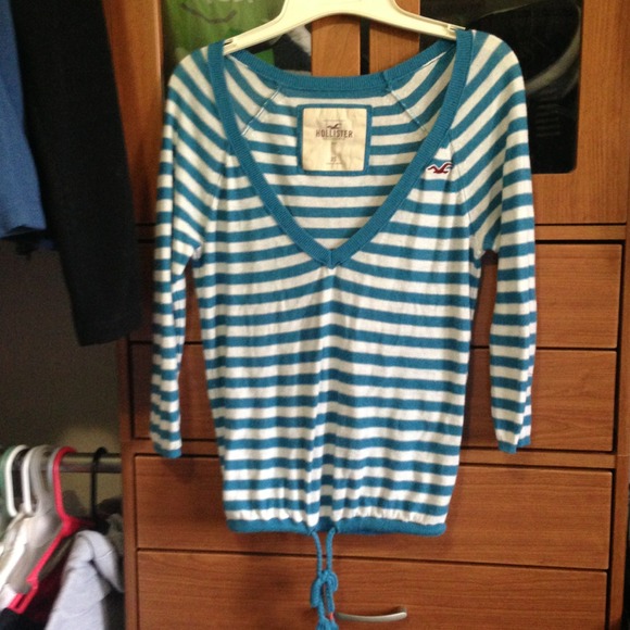 XS Hollister Lightweight Sweater