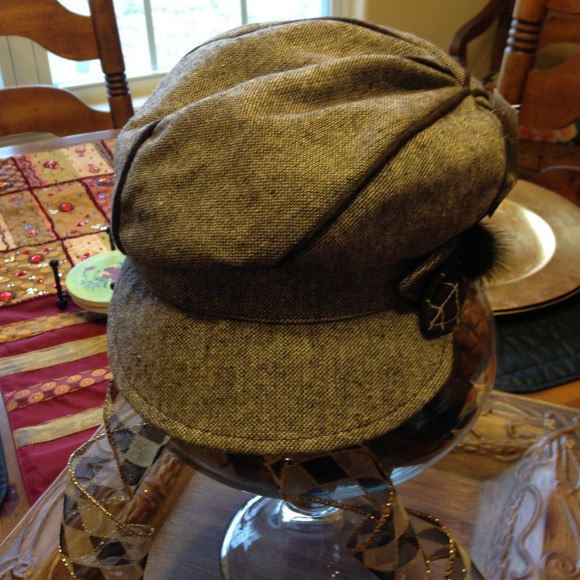 Hat - Picture 2 of 4