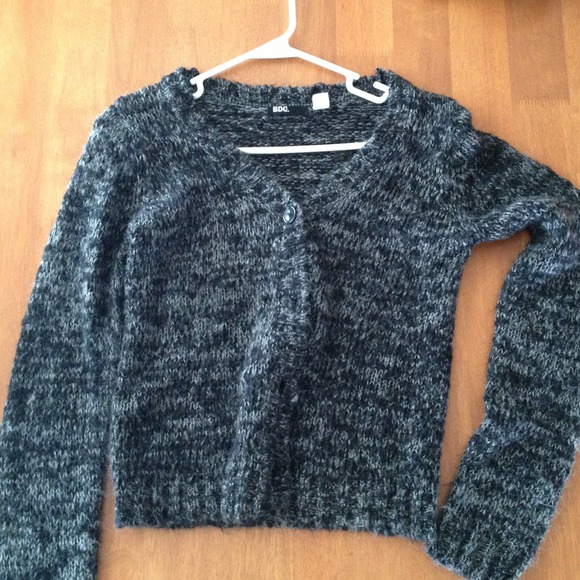 Fuzzy gray/black cardigan