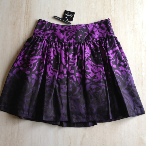 Kensie Dresses & Skirts - 🎀Gifted🎀purple black printed silk skirt