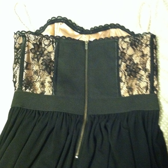 Black and Nude Elle dress - Picture 3 of 4
