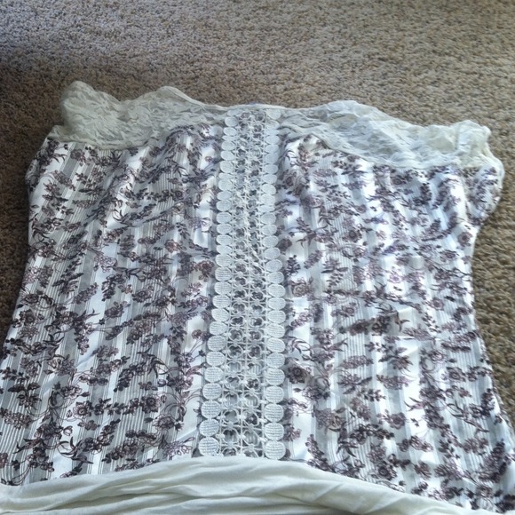 Sold - Picture 2 of 3