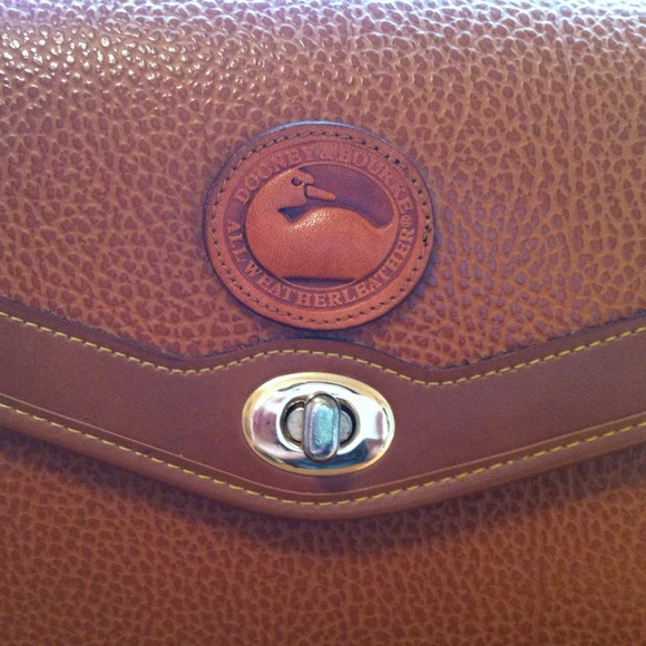 SOLD!! Vintage Dooney & Bourke bag - Picture 2 of 4