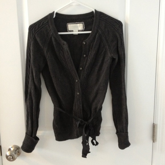 Charcoal Gray/black sweater with belt - Picture 1 of 2