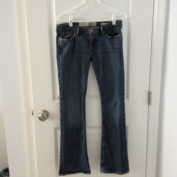"Reduced" lot of 2 pairs Hollister Jeans