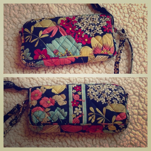 Vera Bradley Wristlet🚫SOLD🚫