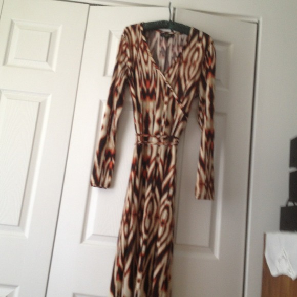 HOLD x 12hrs Twiggy Maxi Dress