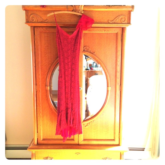 Betsy Johnson wine lace dress