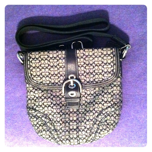 ❗NEW MARKDOWN❗Black and Grey Coach Crossbody Purse
