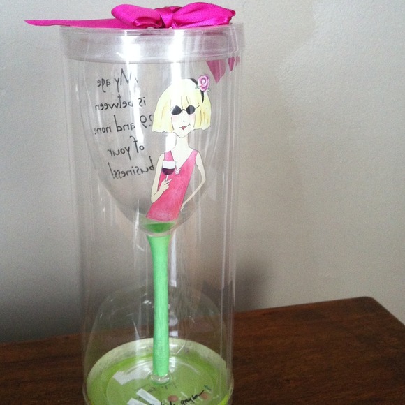 *Reserved* Wine glass