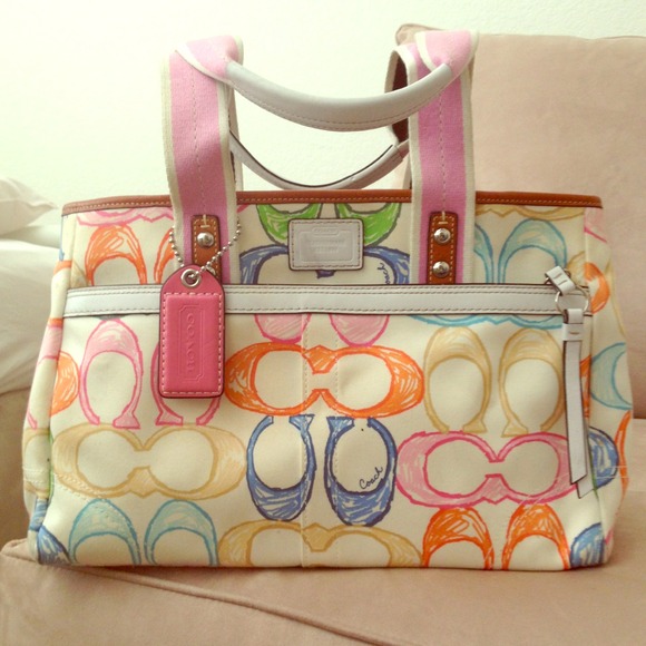 🌺 Spring ready! Coach Tote
