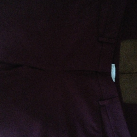 Size 8P burgundy New York & Company dress pants