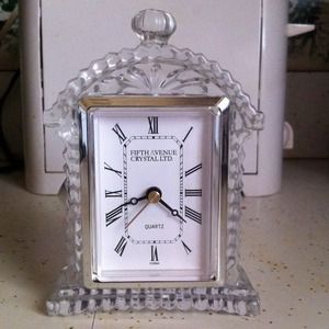 New Crystal Quartz Clock